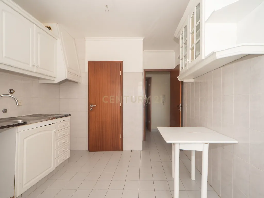 Apartamento T1 em Talaíde, Porto Salvo, Oeiras - Image 23