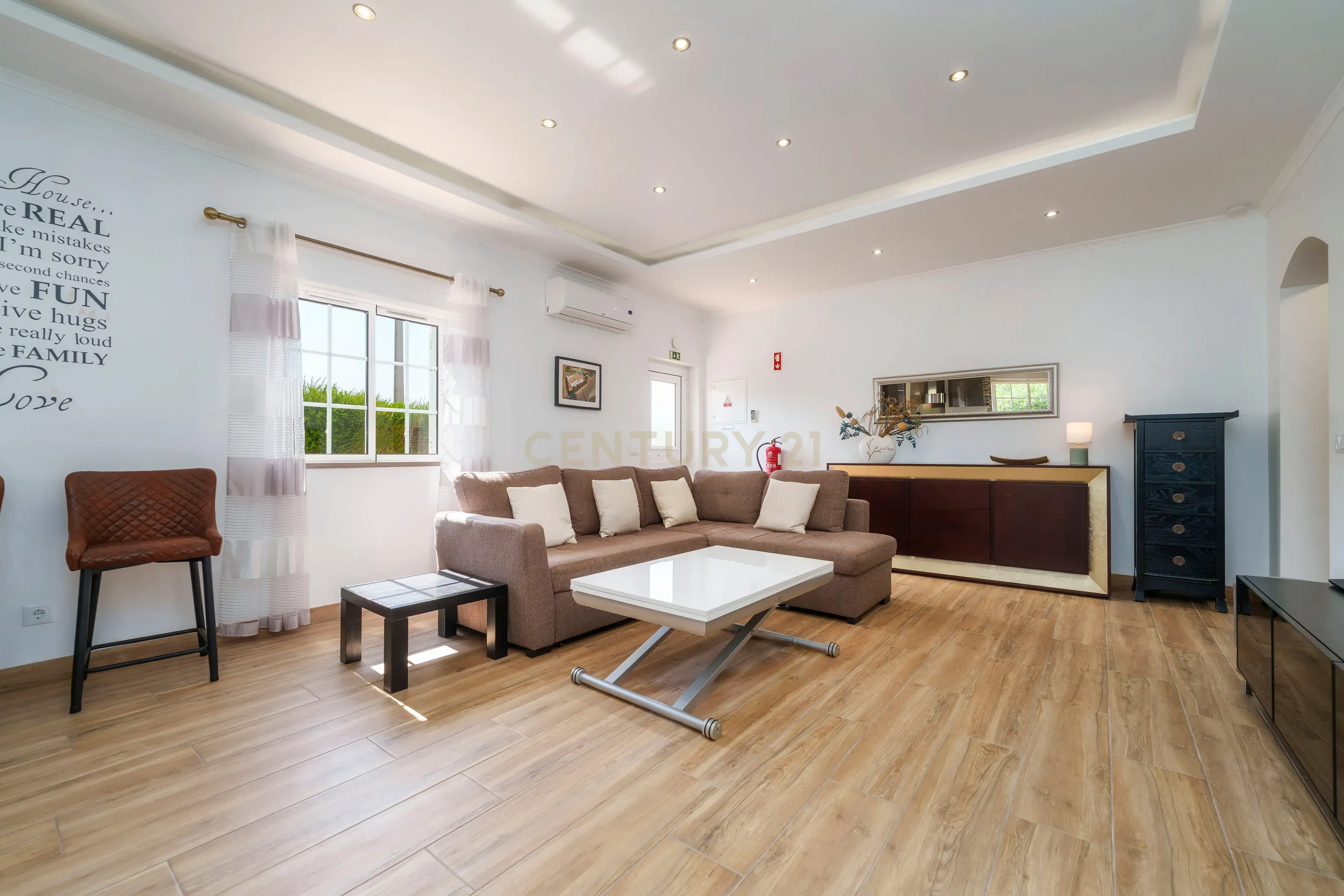 Fotografia 9 de Moradia com 3 quartos, 2 casas de banho, piscina privada e um agradável jardim , situada numa localização privilegiada no coração do Algarve.