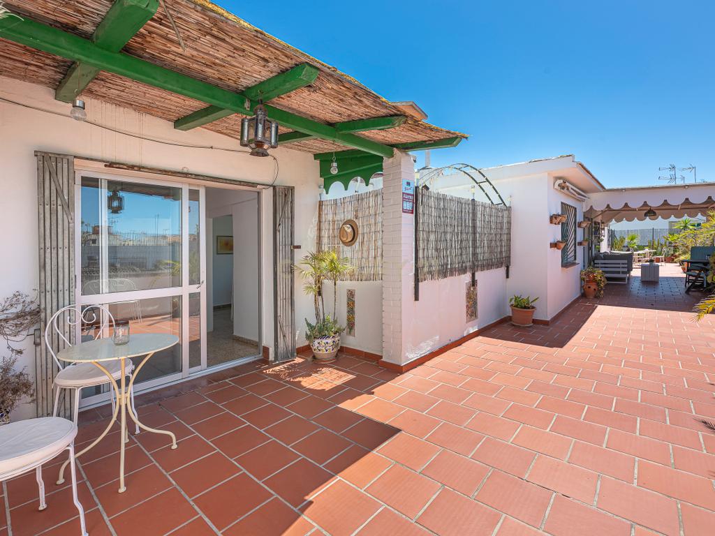 Penthouse brilhante com telhado no coração de San Pedro de Alcantara, Marbella. - Image 3