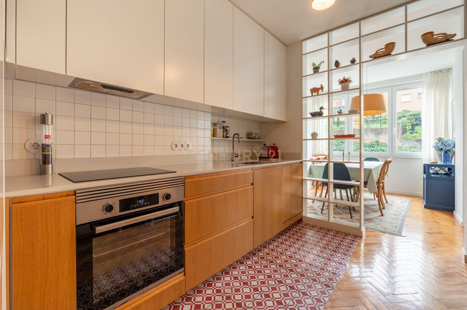 Fotografia 8 de Apartamento T3 Duplex Remodelado em Alvalade