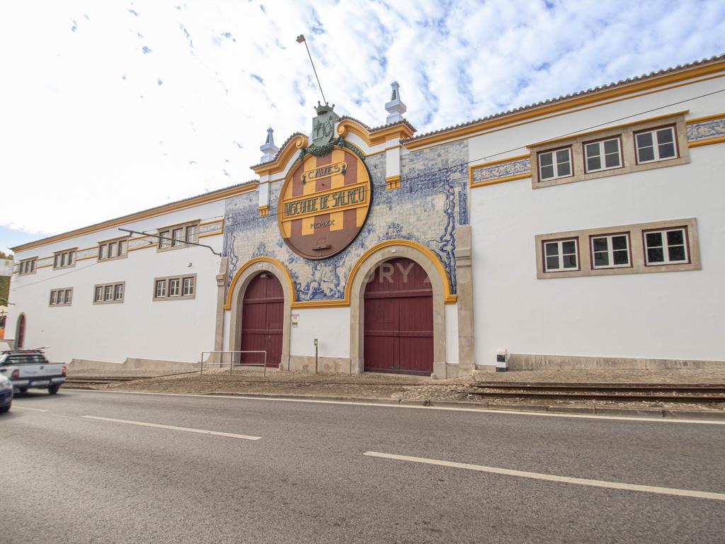 Moradia Isolada T4 291m2 em Lote de 1050 m2 em Mucifal, Colares, Sintra - Image 47