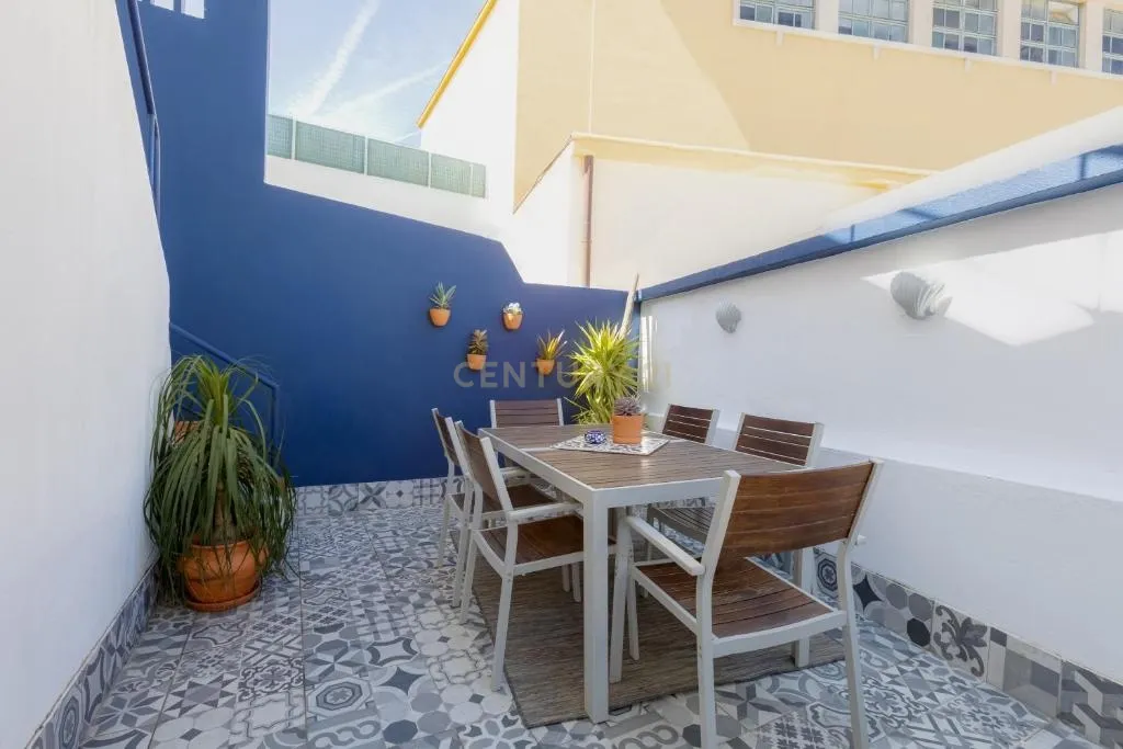 Guest House - Oportunidade de negócio no centro histórico de Lagos - Image 35