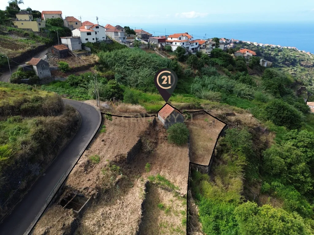 Terreno com Vista Mar Definitiva à Venda – Calheta, Madeira - Image 3
