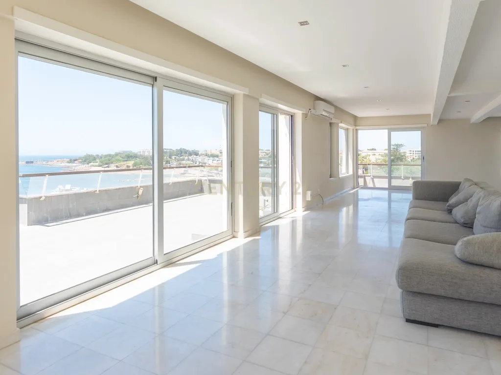 Apartamento T3 com Vista Mar em Oeiras - Image 24