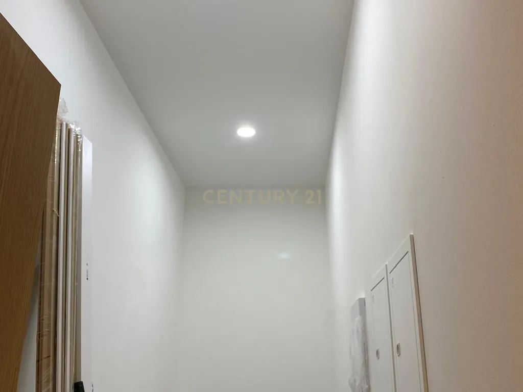 Apartamento T3+1*com logradouro | Totalmente remodelado | Centro de Lisboa - Image 23
