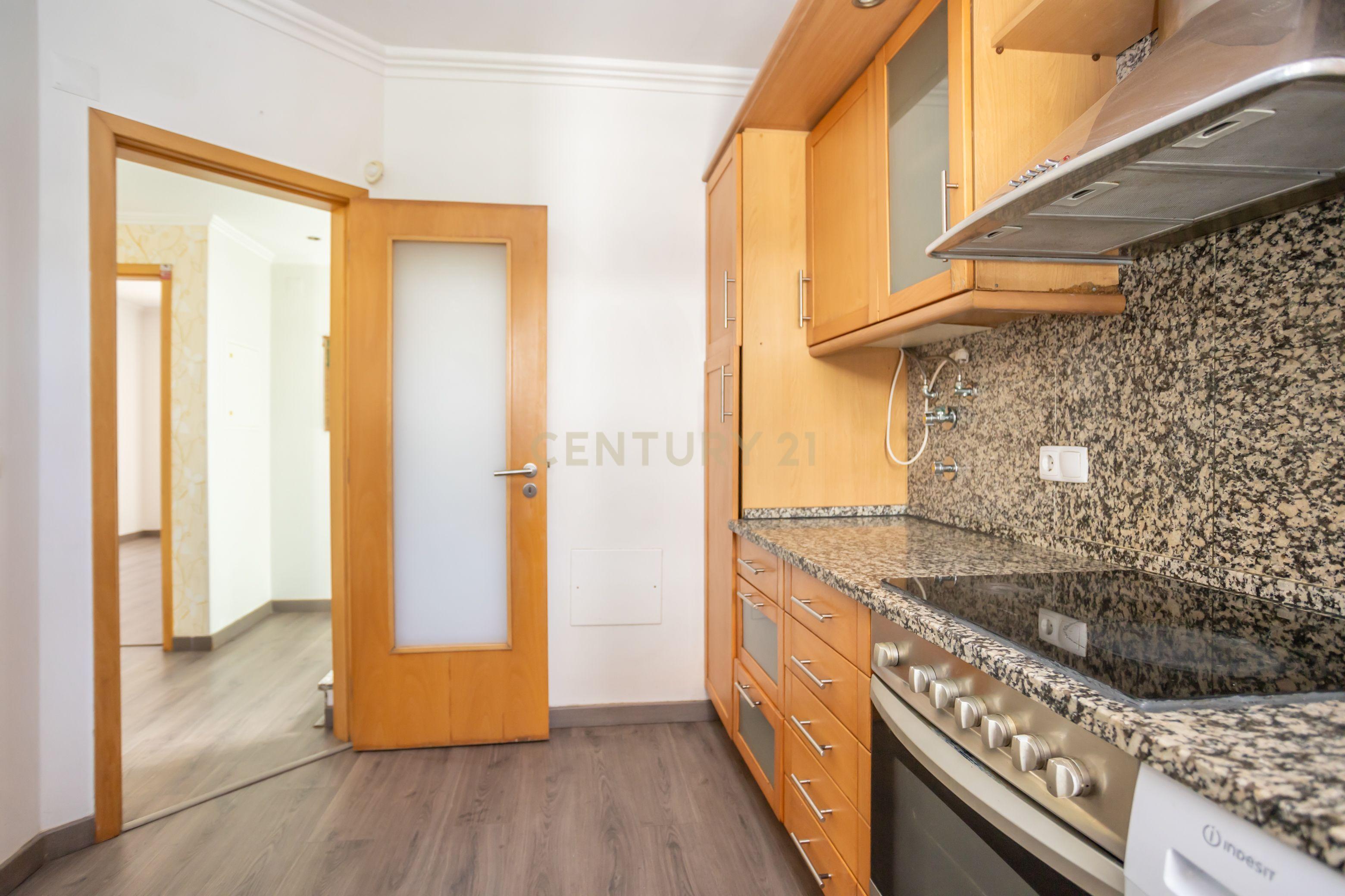  Moradia T3 em Amora - Seixal com Terraço e Garagem  - Image 18