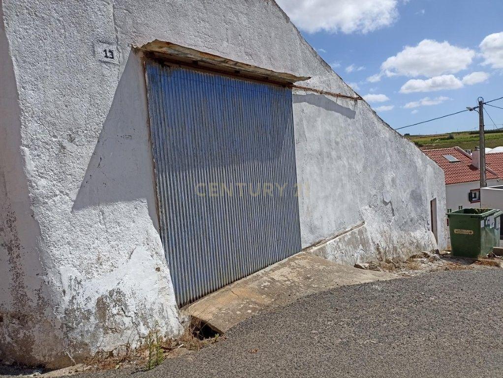 Fotografia 5 de Moradia para reconstrução | 396 m² | Lote 529 m² | Freiria, Torres Vedras