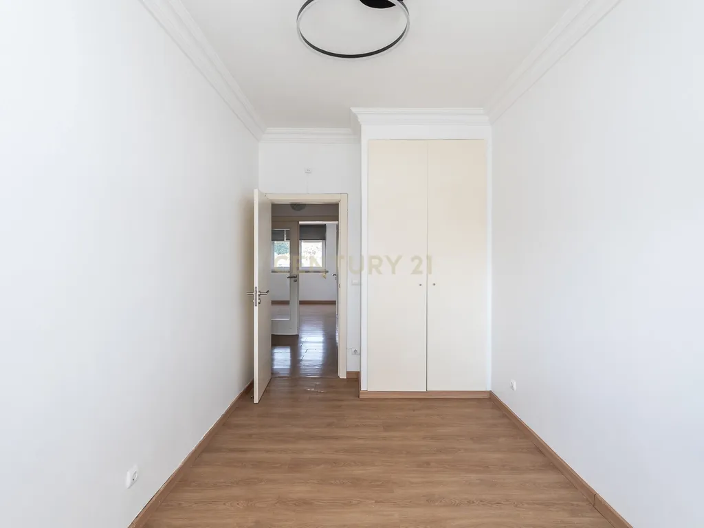 T2 Carcavelos Centro - Image 9