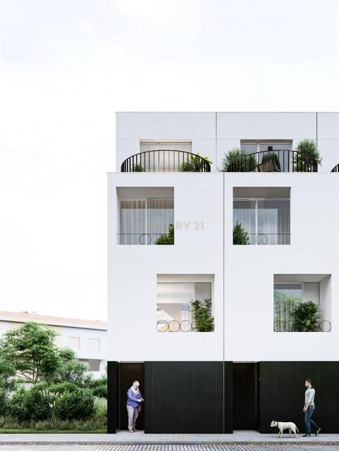 Moradia T3 com varanda e jardim em Pedroso, Vila Nova de Gaia, Porto - Image 7