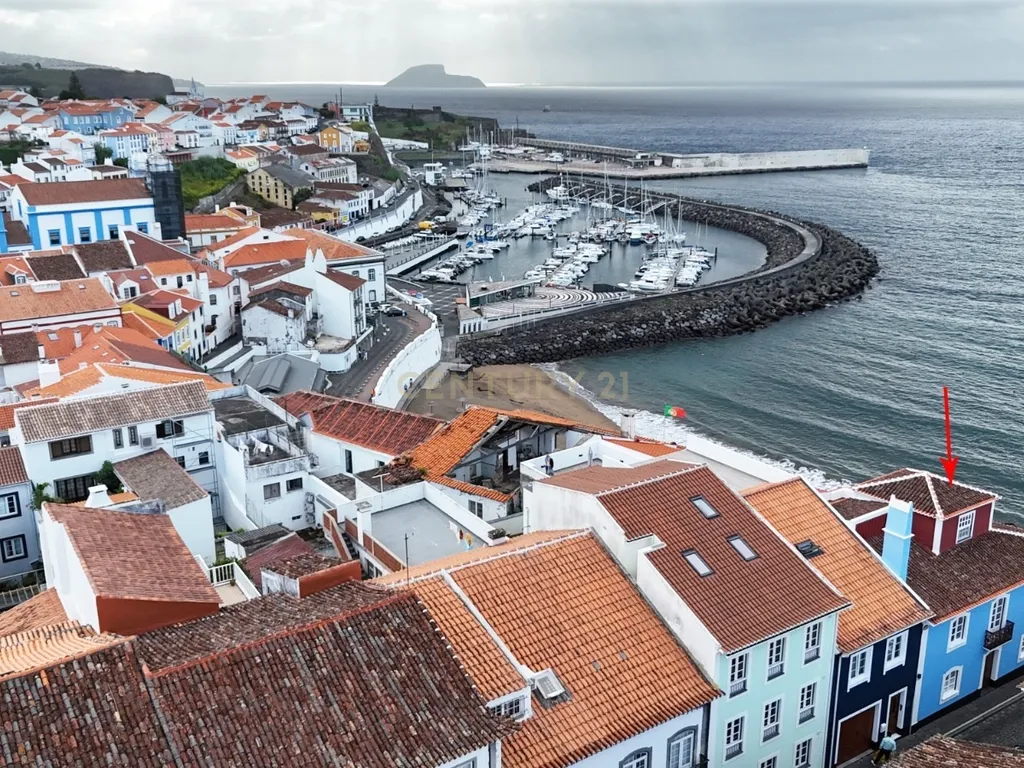 Luxuosa Moradia com Vista Mar em Angra do Heroísmo - Image 13