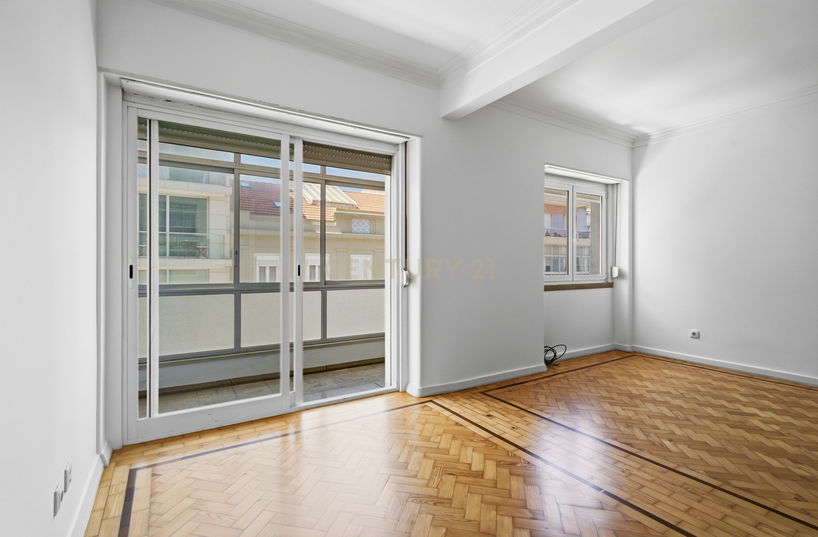 Fotografia 6 de Excelente T3 com Potencial T4 para Arrendamento na Avenida Óscar Monteiro Torres - Lisboa