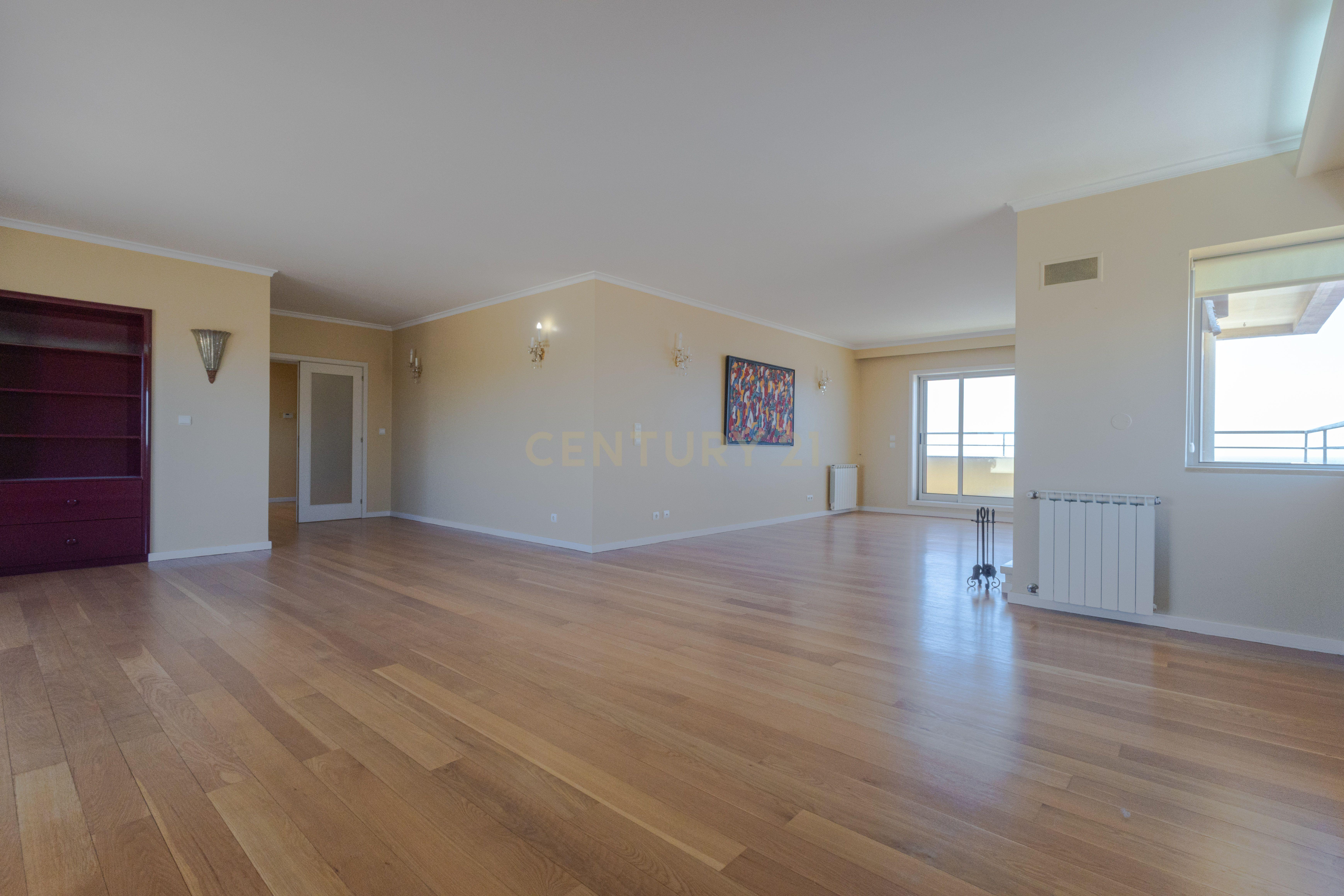Fotografia 10 de T4 com terraço de 120m² e vistas de mar e rio | Canidelo