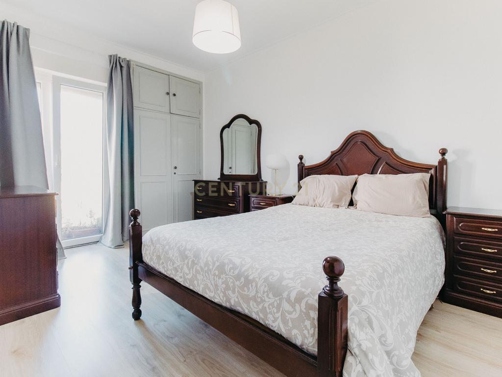 Apartamento T3, 3 varandas e 2 wc. Situado no último piso de um edifício tranquilo, conforto, funcionalidade e uma localização difícil de igualar. - Image 18