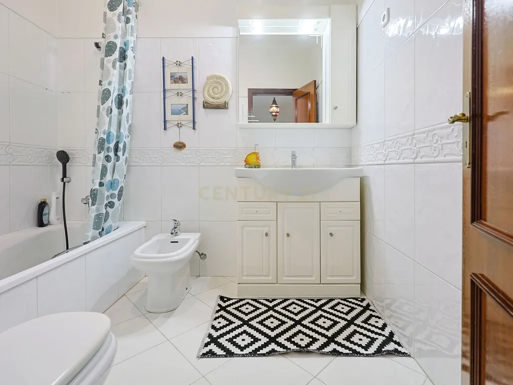 T2 Quinta do Texugo Charneca da Caparica - Image 7