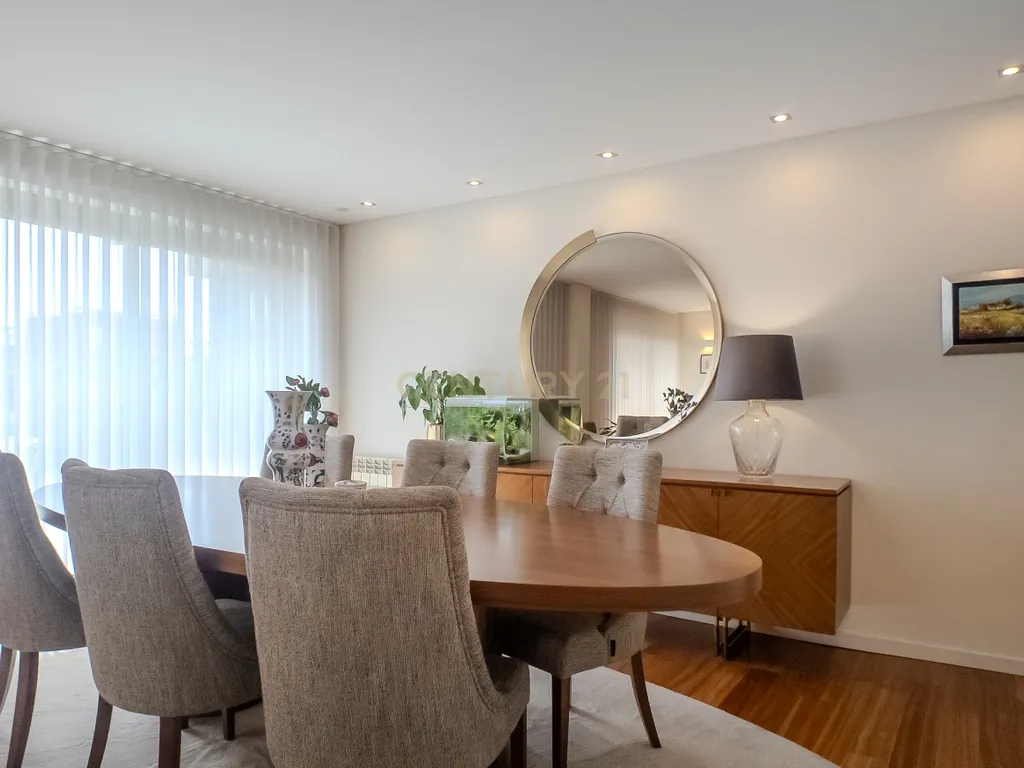 Apartamento T3 com Terraço, Varanda, Garagem | Último andar em Paranhos, Porto - Image 32