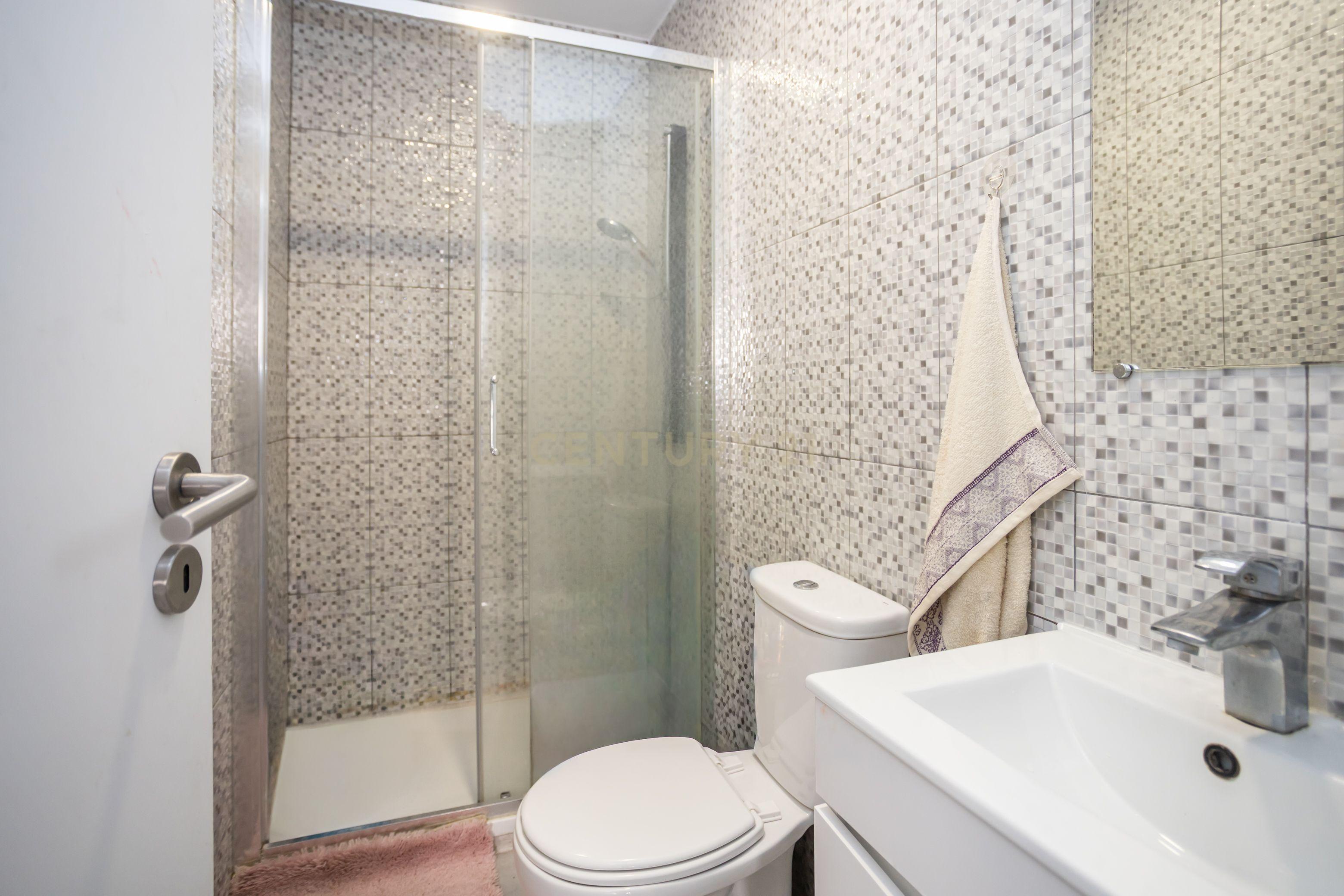Fotografia 3 de Espaço Comercial com Potencial para Habitação