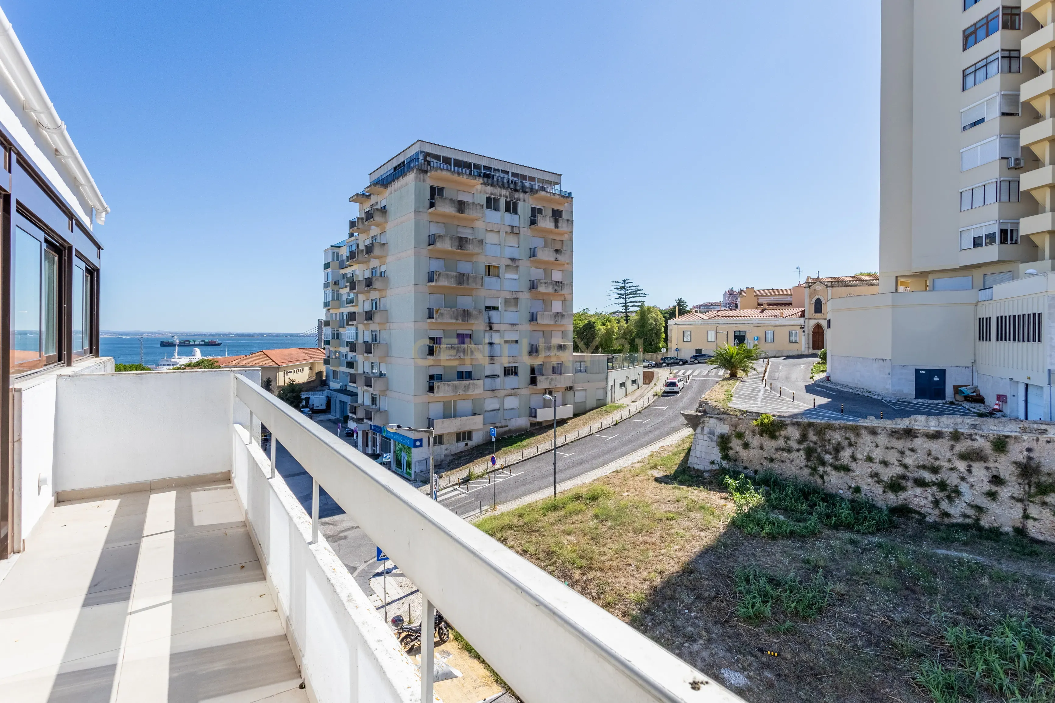 Apartamento T3 com Vista Rio e Garagem (pet-friendly) - Lisboa - Image 16