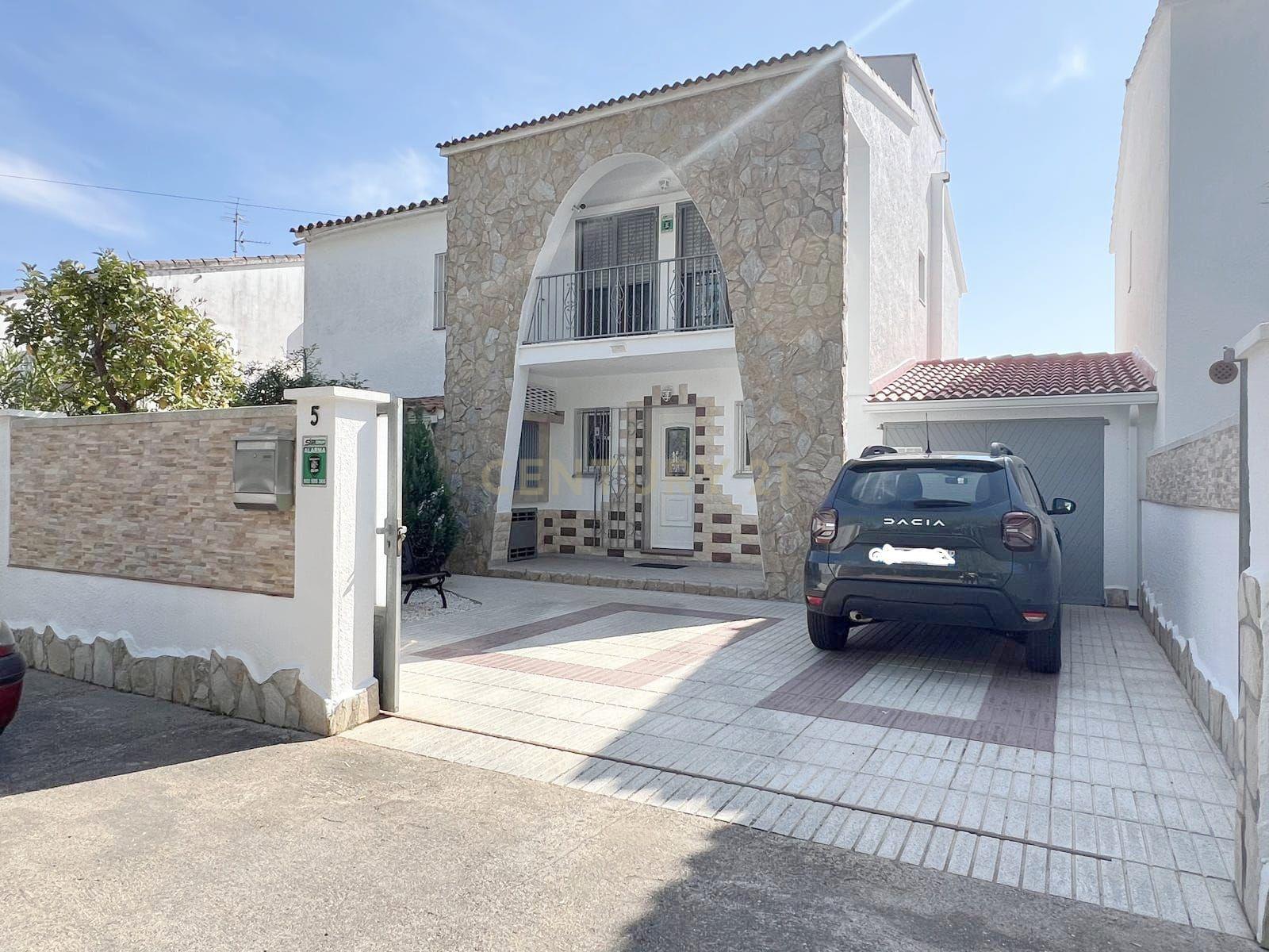 Luxuosa Moradia com Vista Panorâmica em Girona, Cataluña - Image 24