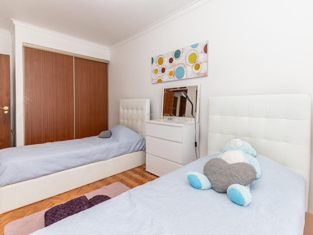 Apartamento T2 - Feijó com varanda - Image 15