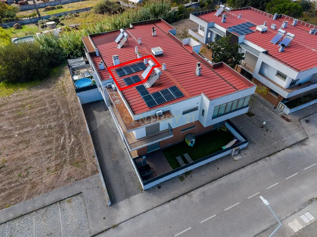 T3 com Terraço de 63 m² e Garagem de 70 m² | Comeira, Marinha Grande - Image 36