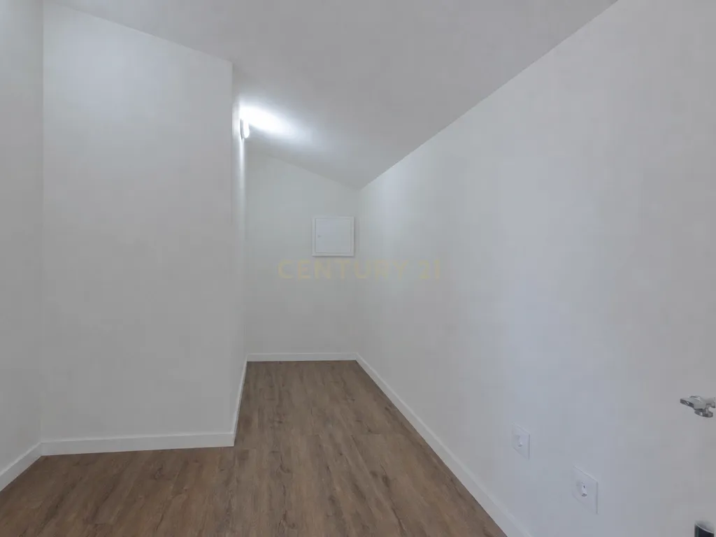 T4 Duplex com vista mar em Espinho - Image 38