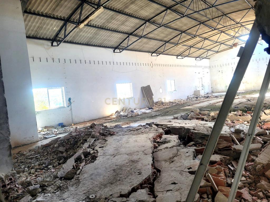 Armazém Industrial para Venda em Coz, Alcobaça com 2.300m² - Image 12
