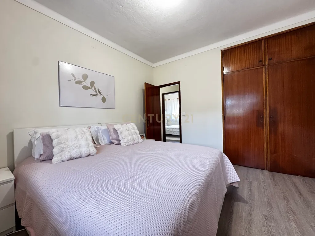Moradia T3 Renovada em Fragoso - Image 14