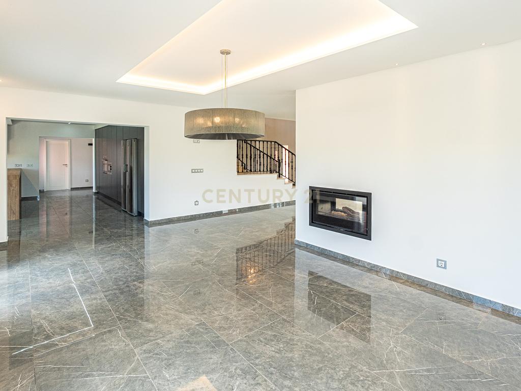 Moradia T6 de Luxo - 924 m² - Piscina - São Pedro da Cadeira - Nova - Image 13