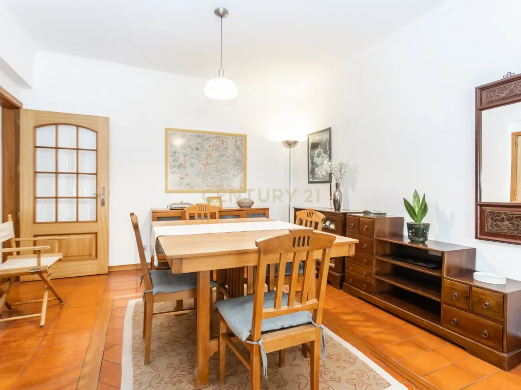 Apartamento T3 com elevador em Palmela - Image 12