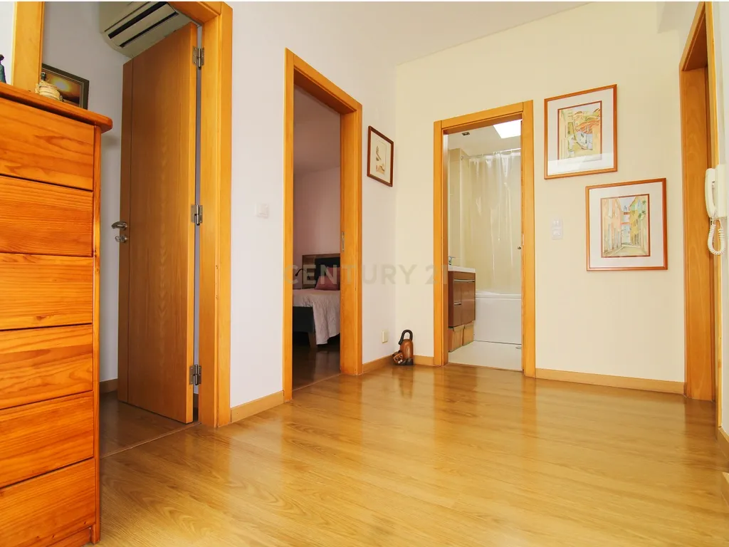Moradia Contemporânea V3+1 Seixal - Image 38