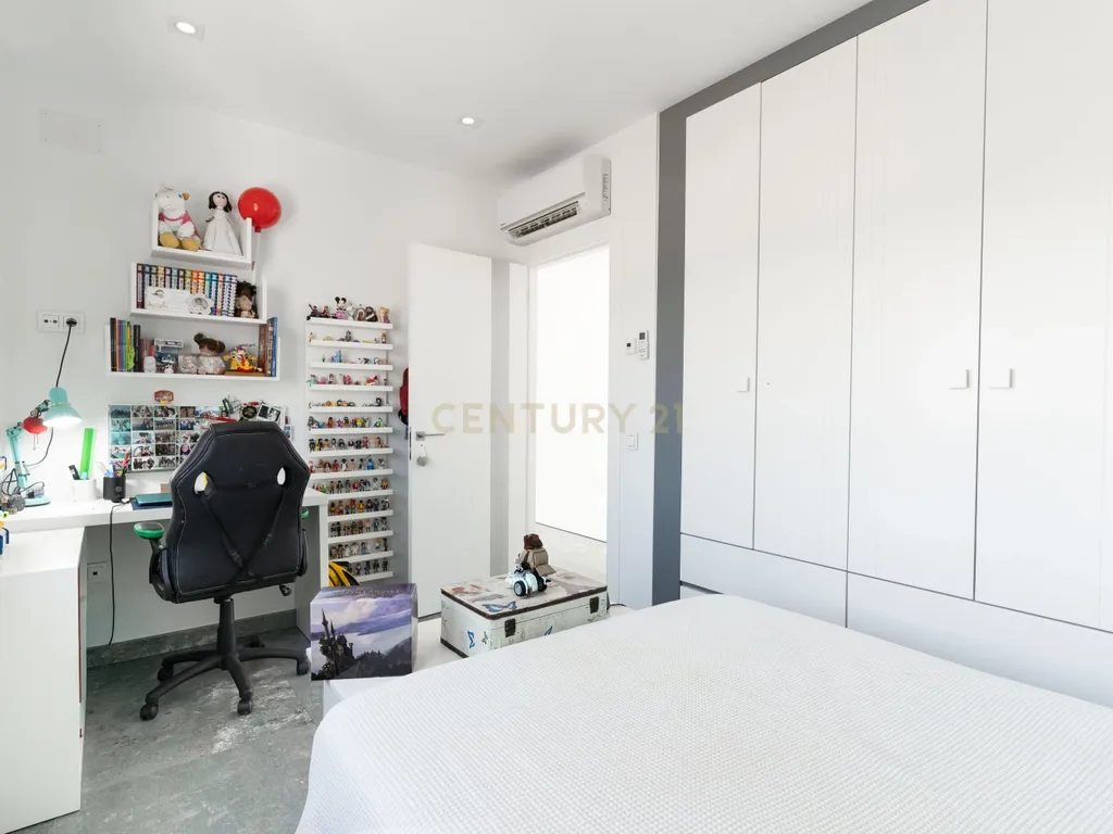 Luxuosa Moradia T4 com Vista Mar e Piscina em Almería - Image 104