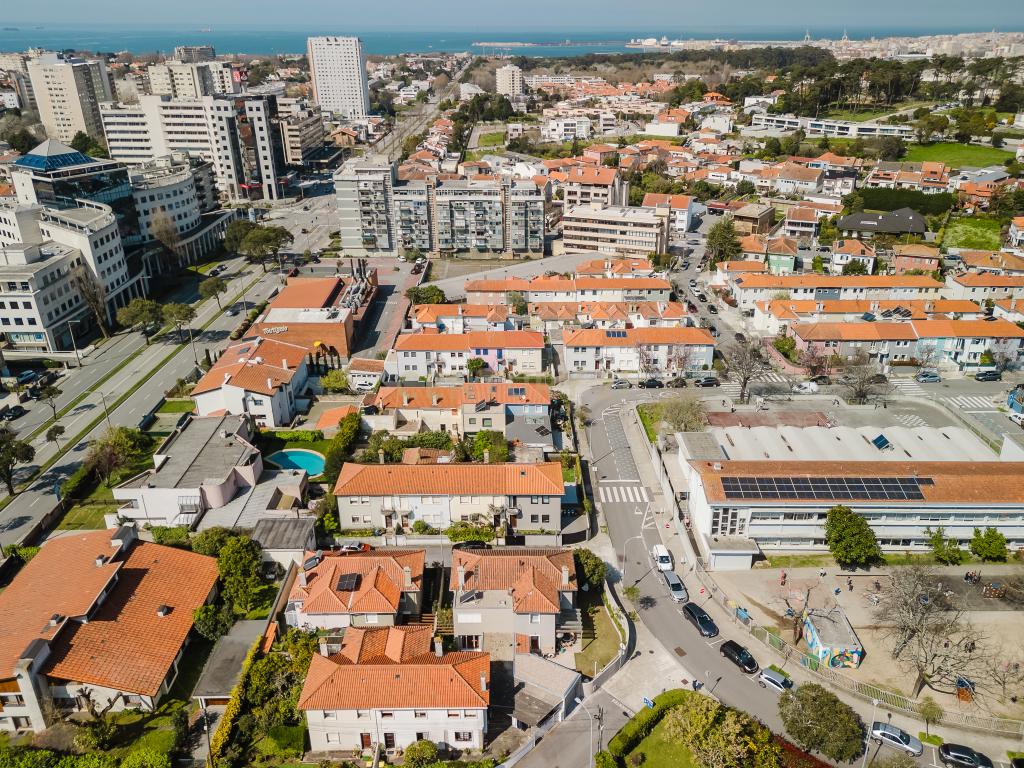 Moradia T3 Totalmente Remodelada no Bairro da Vilarinha, Porto - Image 28