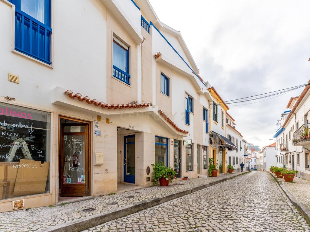 Apartamento T1 Central no centro Histórico da Vila Ericeira - Image 15