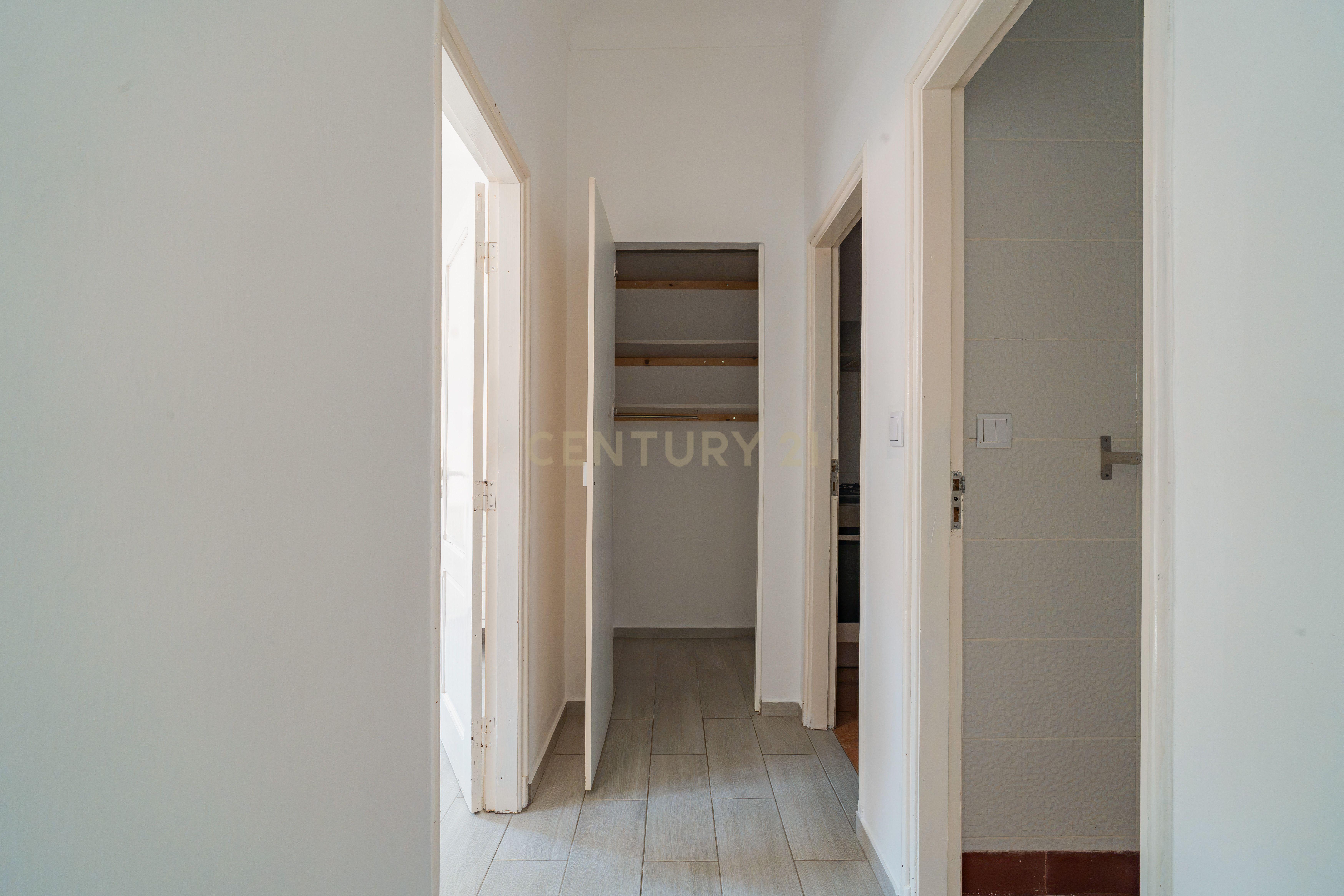 Fotografia 8 de Apartamento T3 Remodelado com Espaço Exterior Privativo | Alcobaça