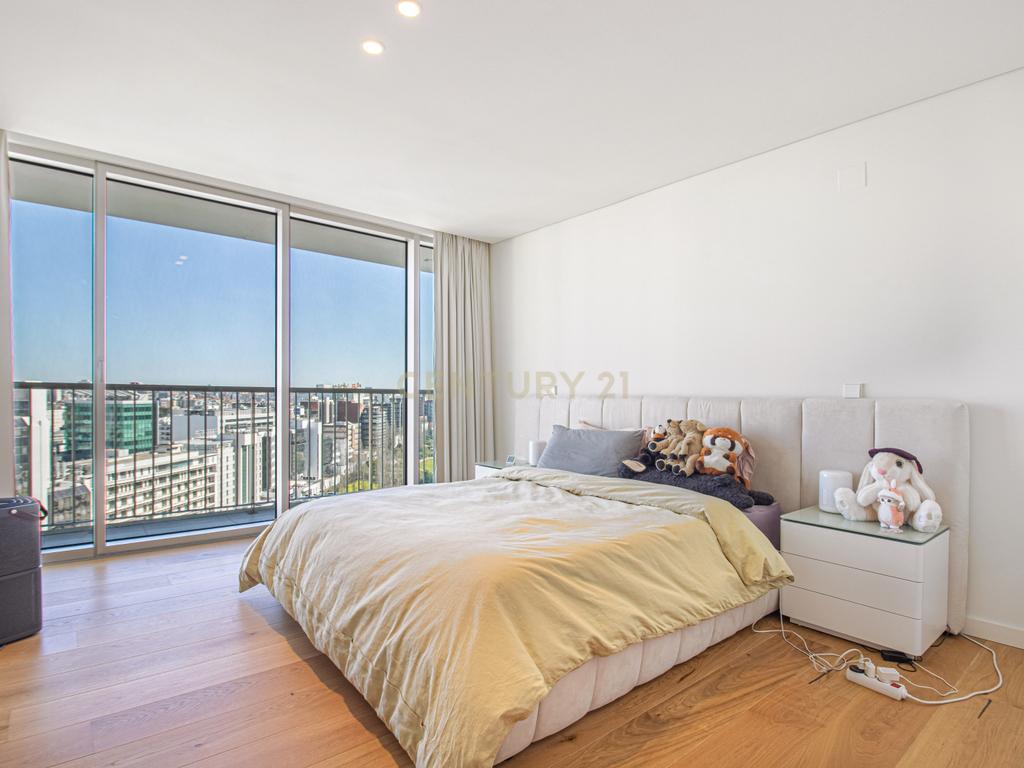 Apartamento T2 no Infinity em Campolide - Image 15