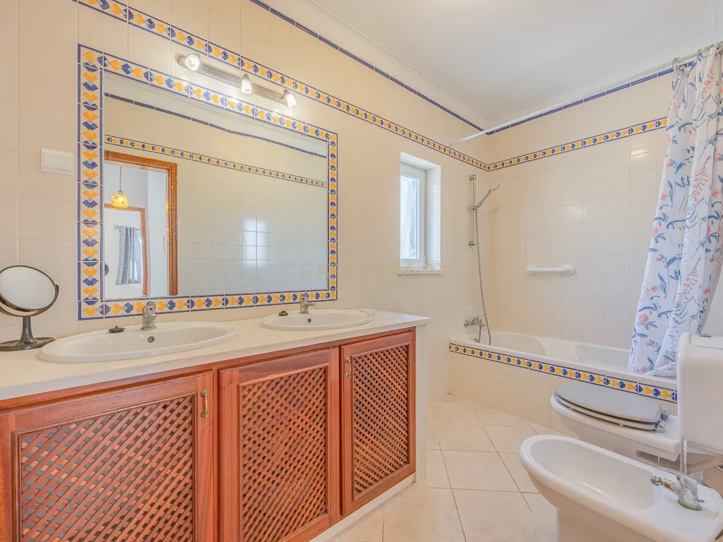 Moradia T3 com Jardim e Garagem em Sagres — Viva o Algarve ao Ritmo do Mar - Image 14