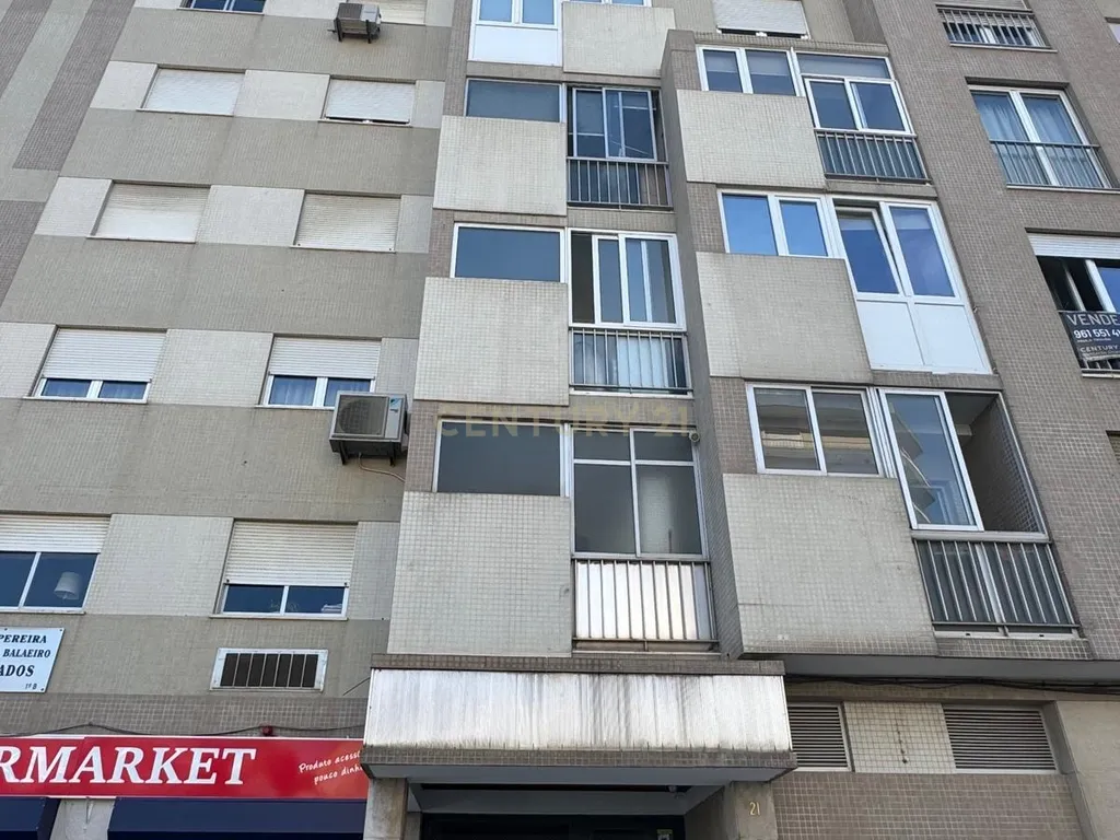 Apartamento 3 Ass. no centro de Setúbal – Av. 22 de Dezembro - Image 50