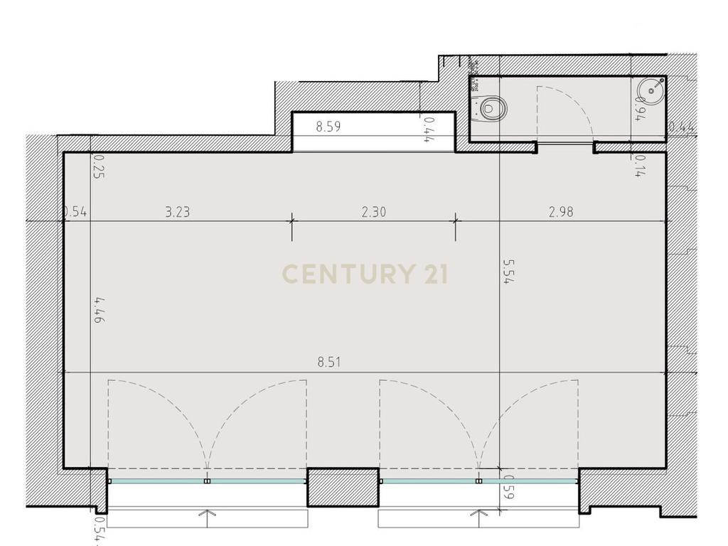 Espaço Comercial de 53m2 no centro de Alcácer com extração de fumos, ideal para restaurante ou café - Image 1