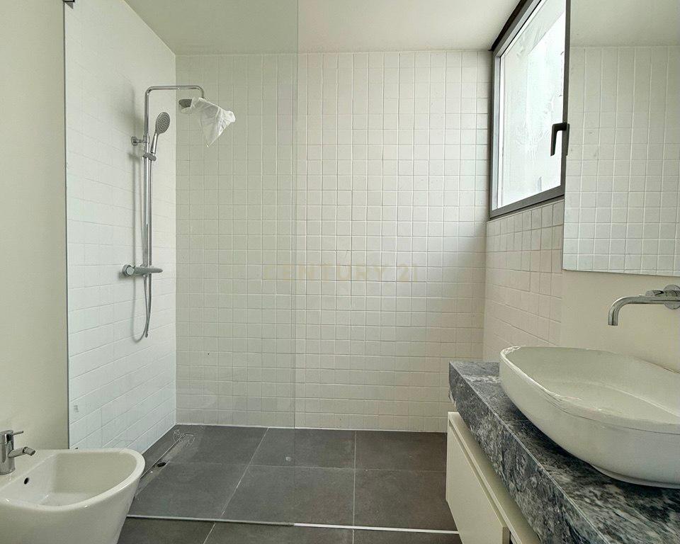 Apartamento Triplex T2 com Piscina Privada no Coração de Alcácer do Sal - Image 4