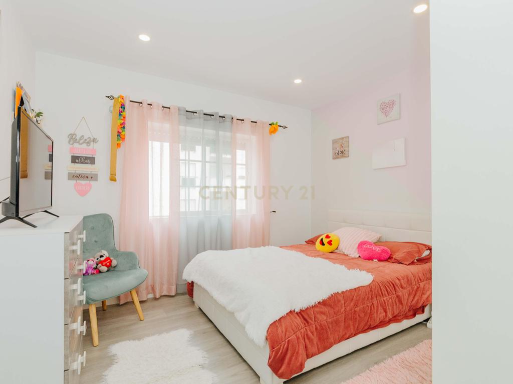 Apartamento T3 totalmente remodelado  - Image 10