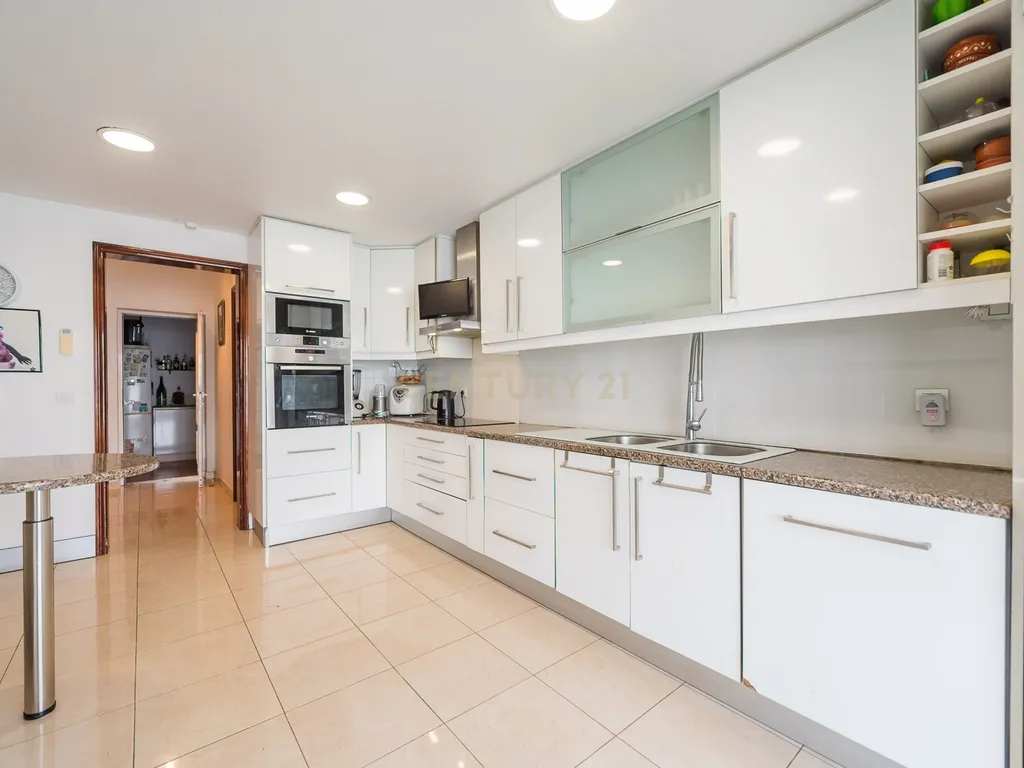 Moradia T4 com piscina | Cascais - Image 38