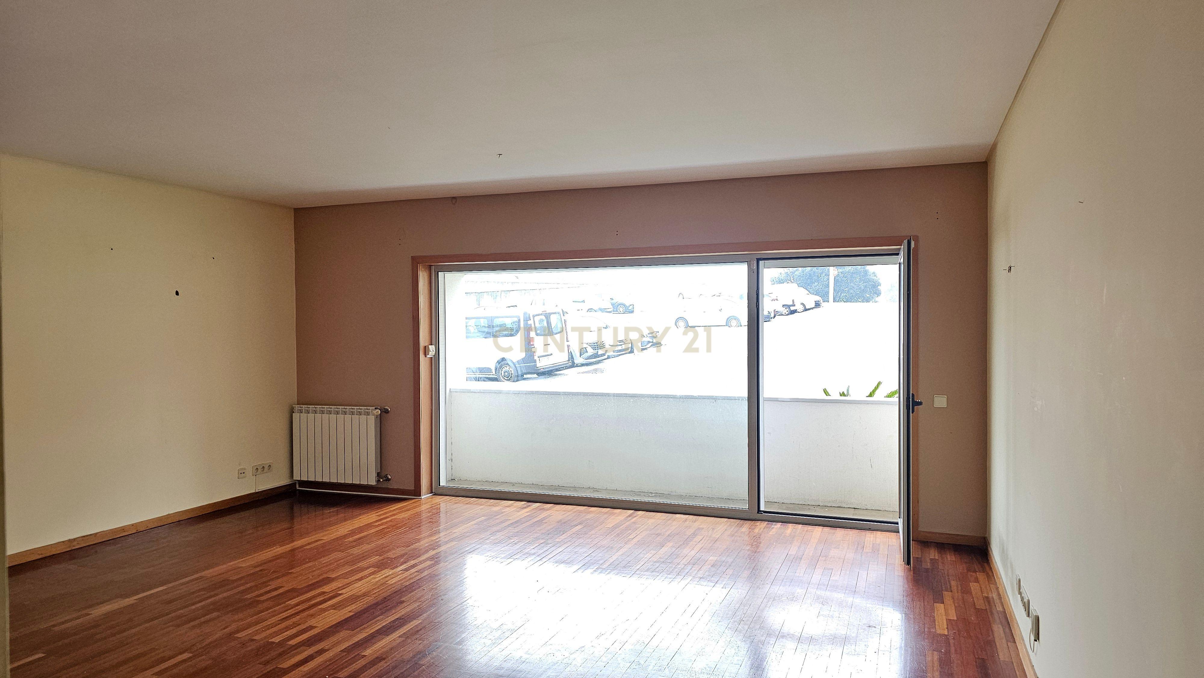 Apartamento T4 Leça do Balio, Matosinhos - Image 1