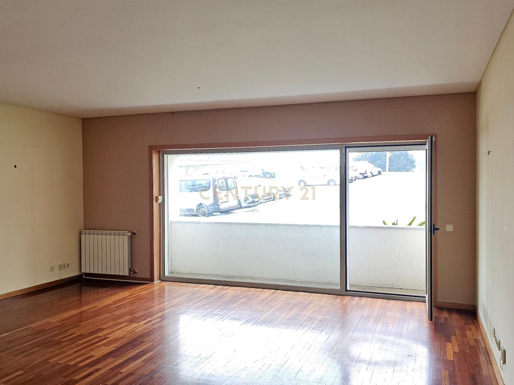 Apartamento T4 Leça do Balio, Matosinhos - Image 1