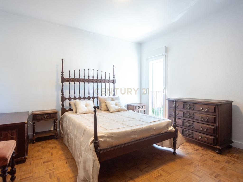 Quarto "A,B e C" mobilado, Mira Sintra – disponível 1 Agosto - Image 7
