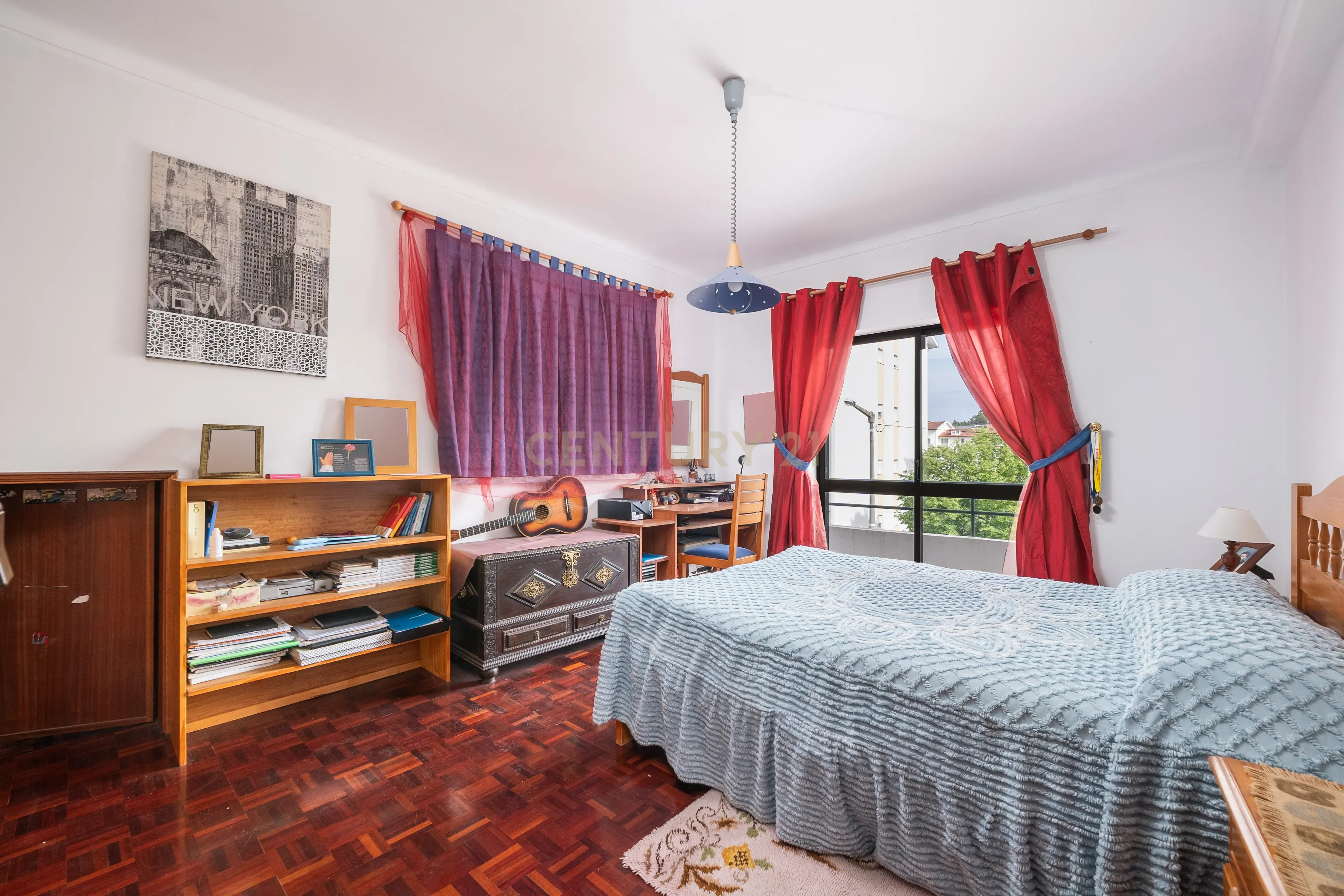 Fotografia 9 de Moradia T5 com sótão + Anexo T1 + Estúdio | Garagem | Santa Apolónia