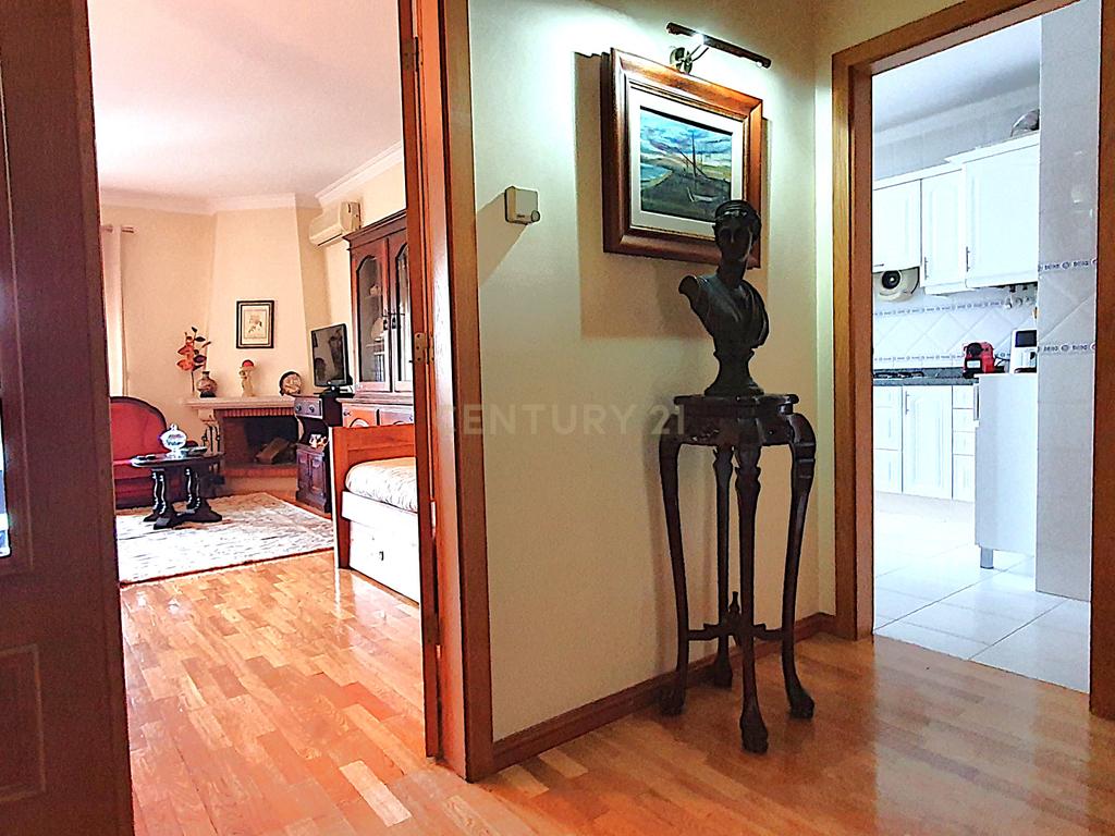 Apartamento T2 Centro da Cidade I  Garagem I Elevador - Image 21