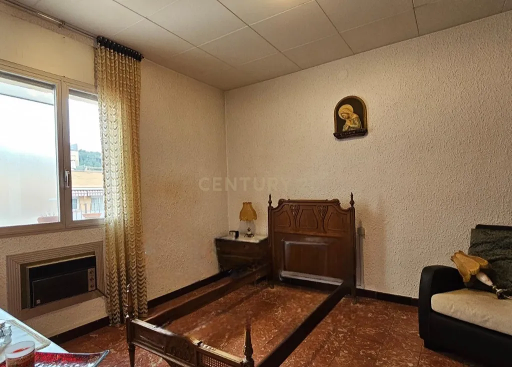 GRANDE CASA À VENDA NO CENTRO DA VILA DE CERVELLÓ, A APENAS 15 KM DE BARCELONA E DO AEROPORTO EL PRAT - IDEAL PARA VÁRIAS FAMÍLIAS OU COMO MASIA SEM JARDIM - Image 17