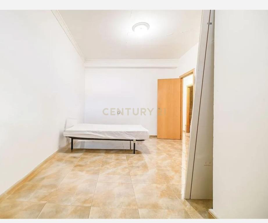 Planta baja reformada en venta en Viladecans. - Image 11