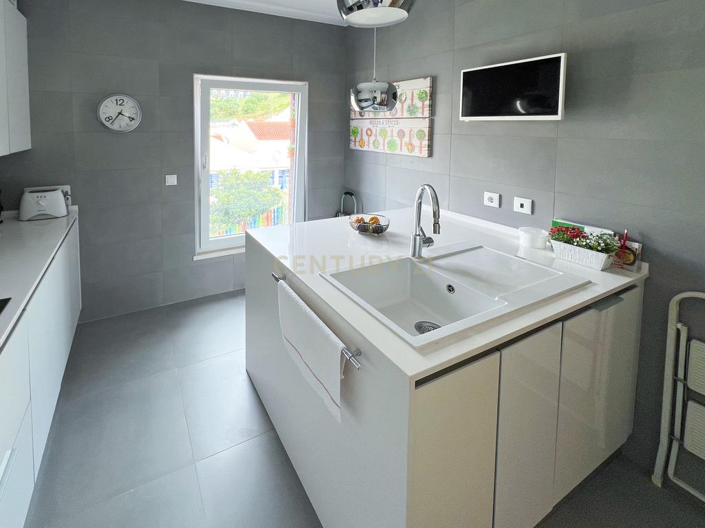 Apartamento T2 Duplex Torres Vedras centro - Image 12