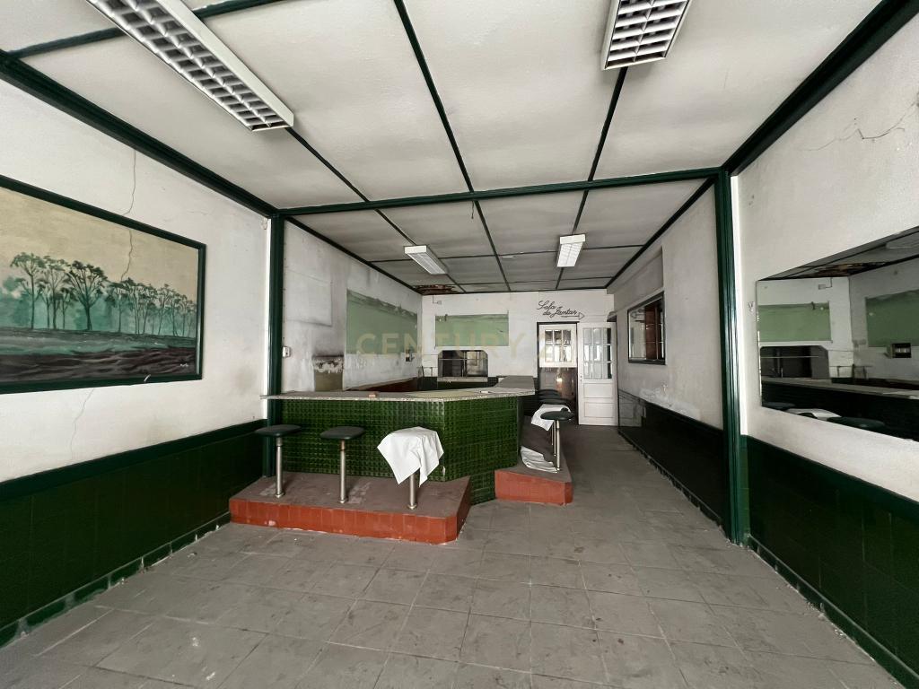 Prédio em Localização Privilegiada  - Image 12